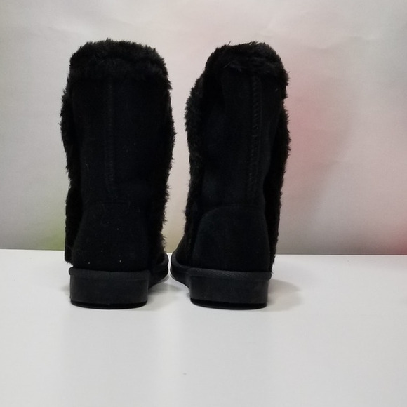 Toddler Tulip Hem Fuzzy Cozy boots Girls Size 7 toddler NEW - Picture 5 of 8